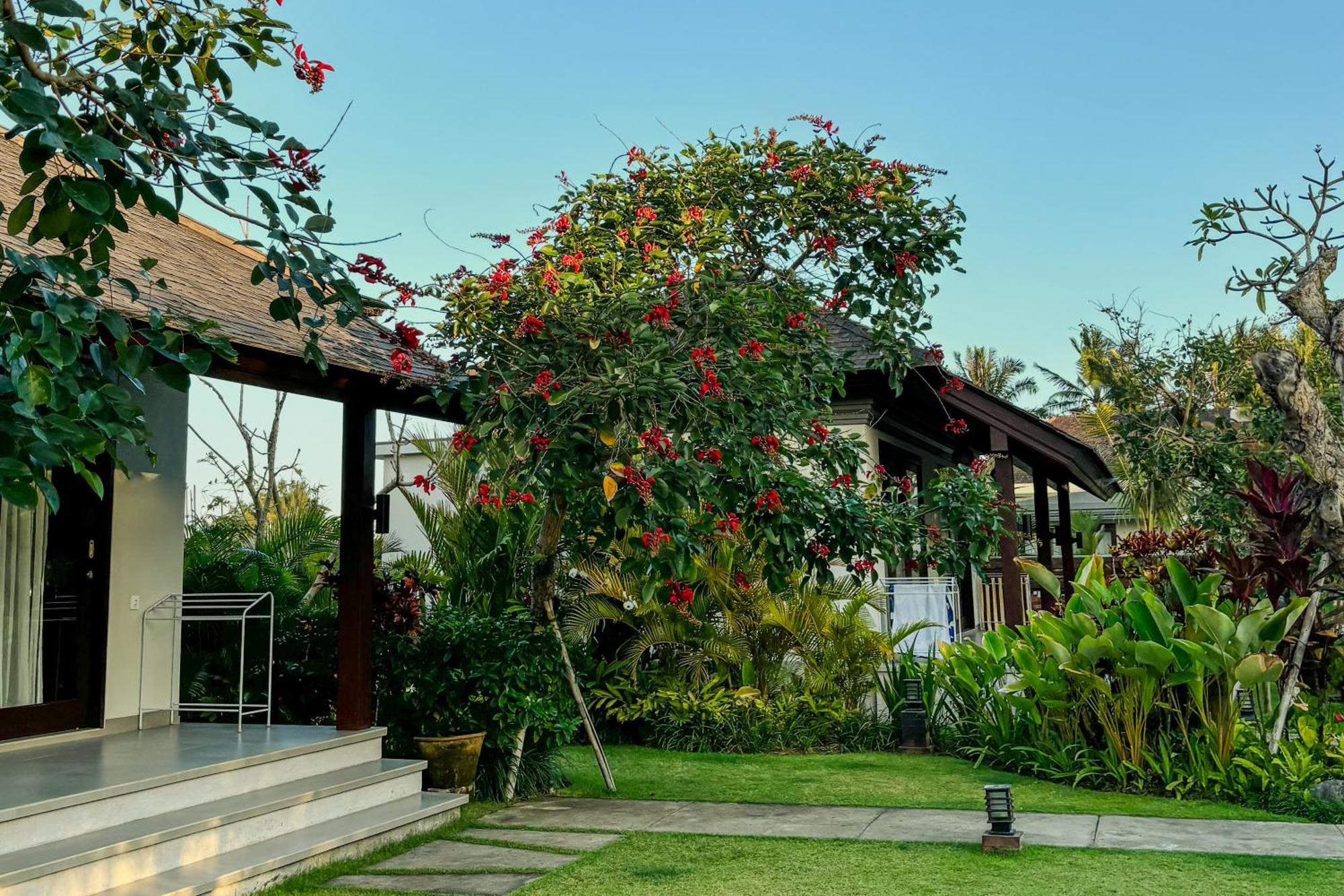 K Ko Surf Village At Keramas Lebih Экстерьер фото
