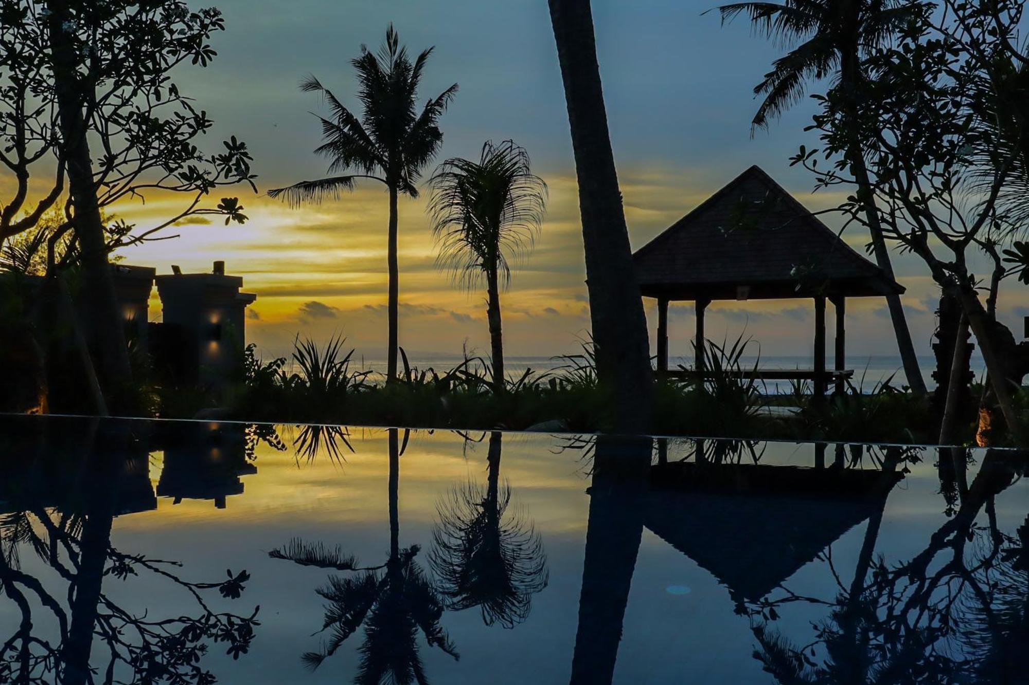 K Ko Surf Village At Keramas Lebih Экстерьер фото